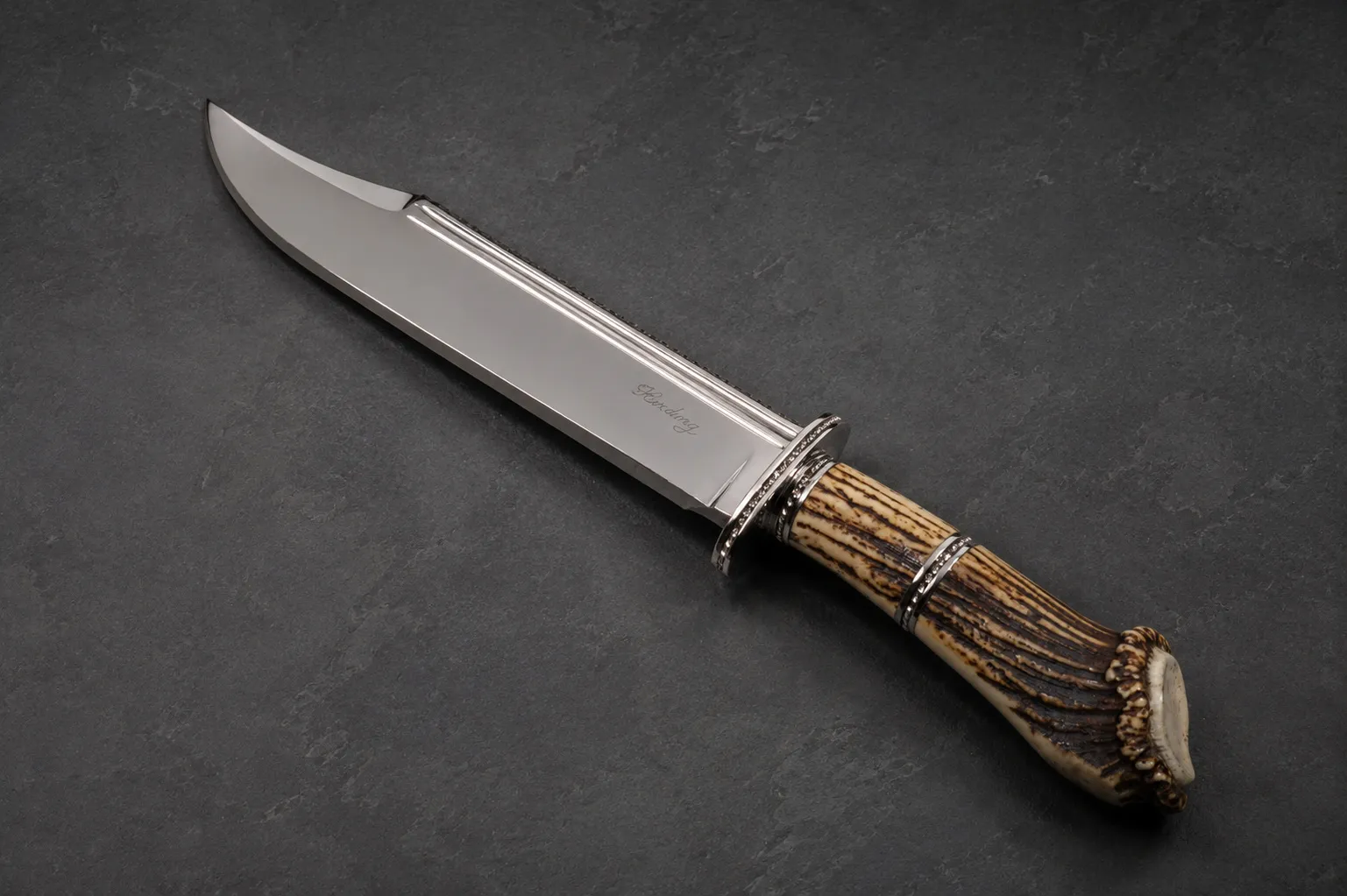 Handmade bowie knives by Lloyd Harding