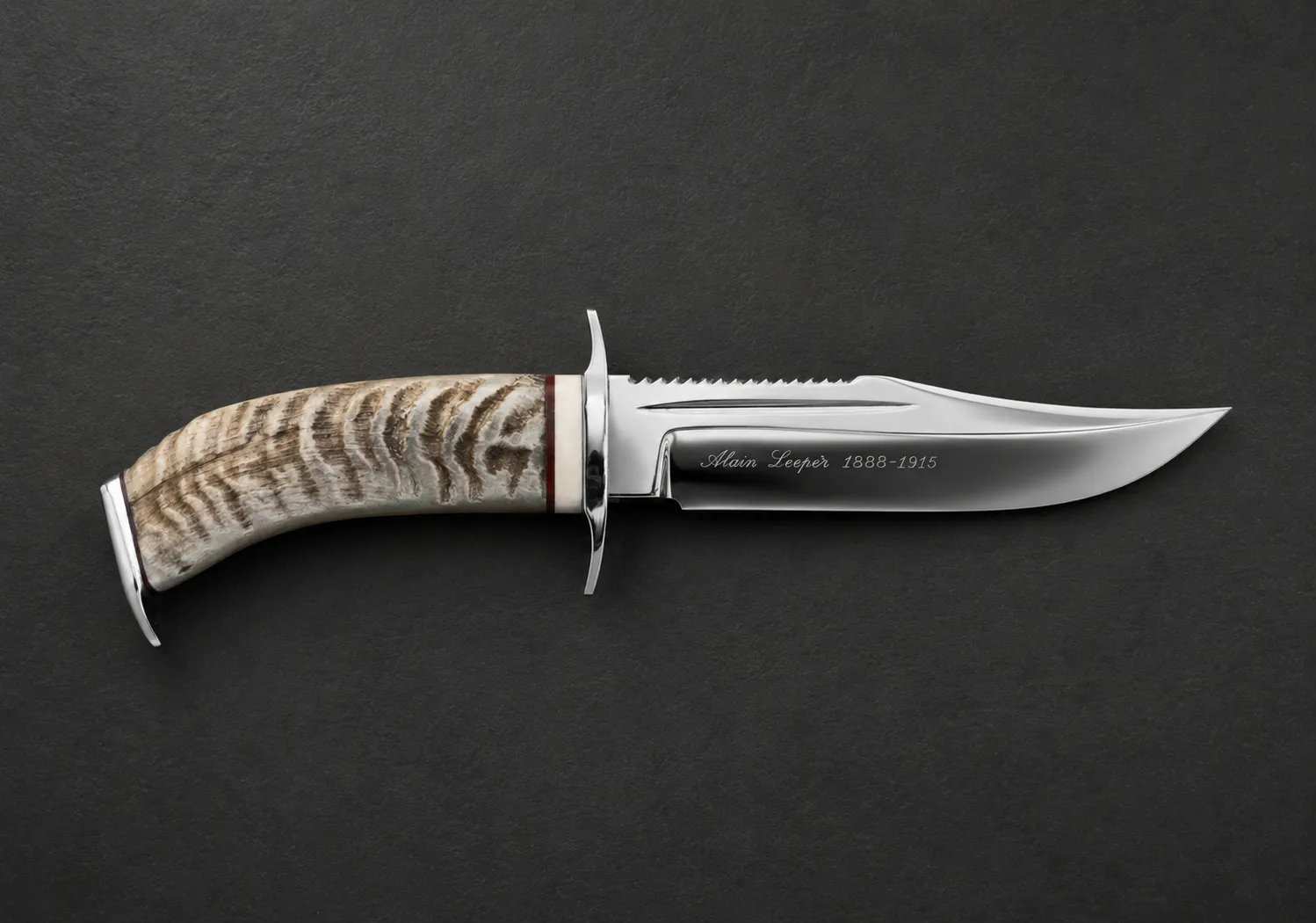 Handmade bowie knives by Lloyd Harding