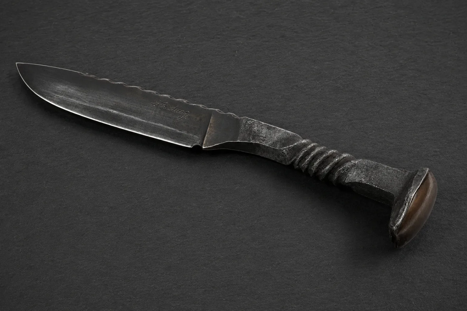 Handmade custom knives by Lloyd Harding