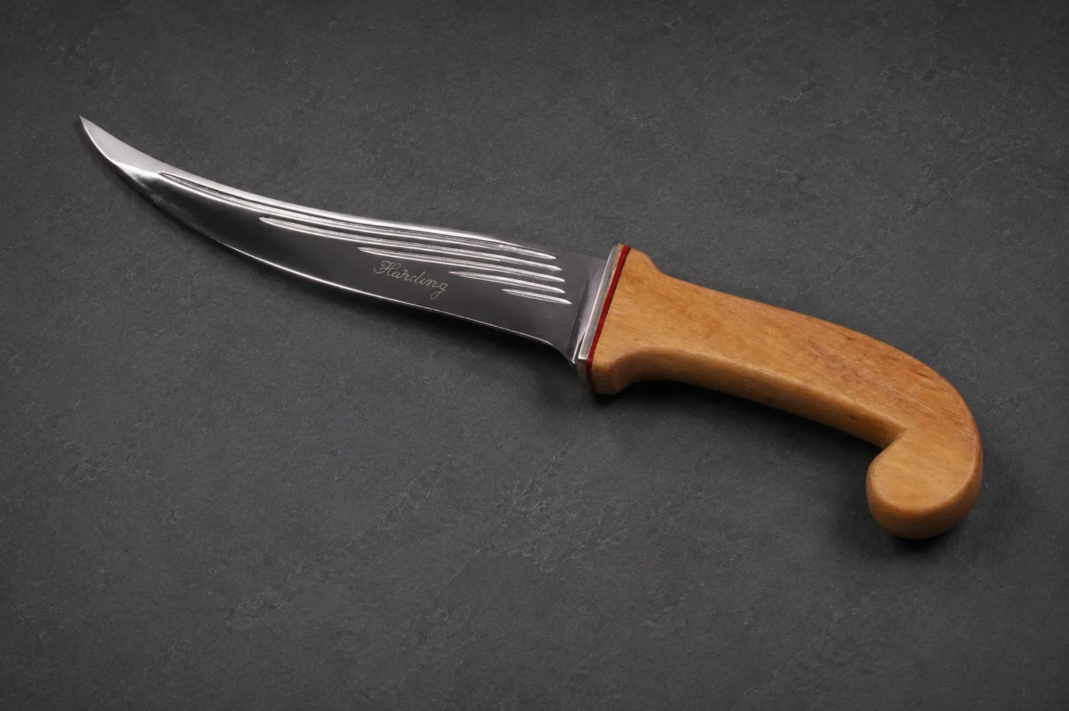 Handmade custom knives by Lloyd Harding