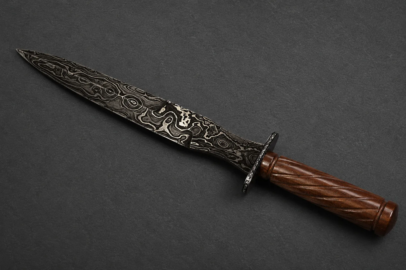 Handmade daggers by Lloyd Harding