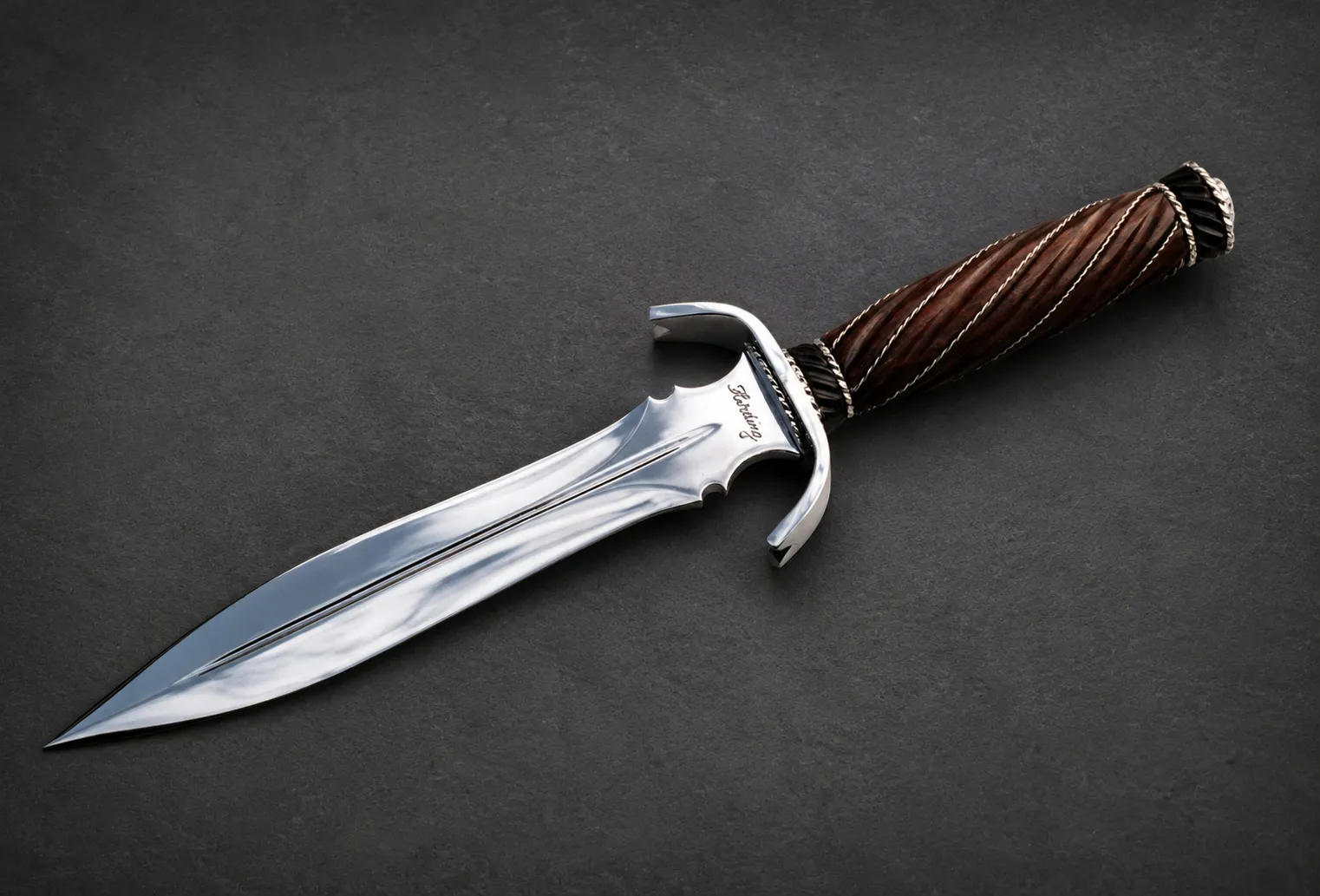 Handmade daggers by Lloyd Harding