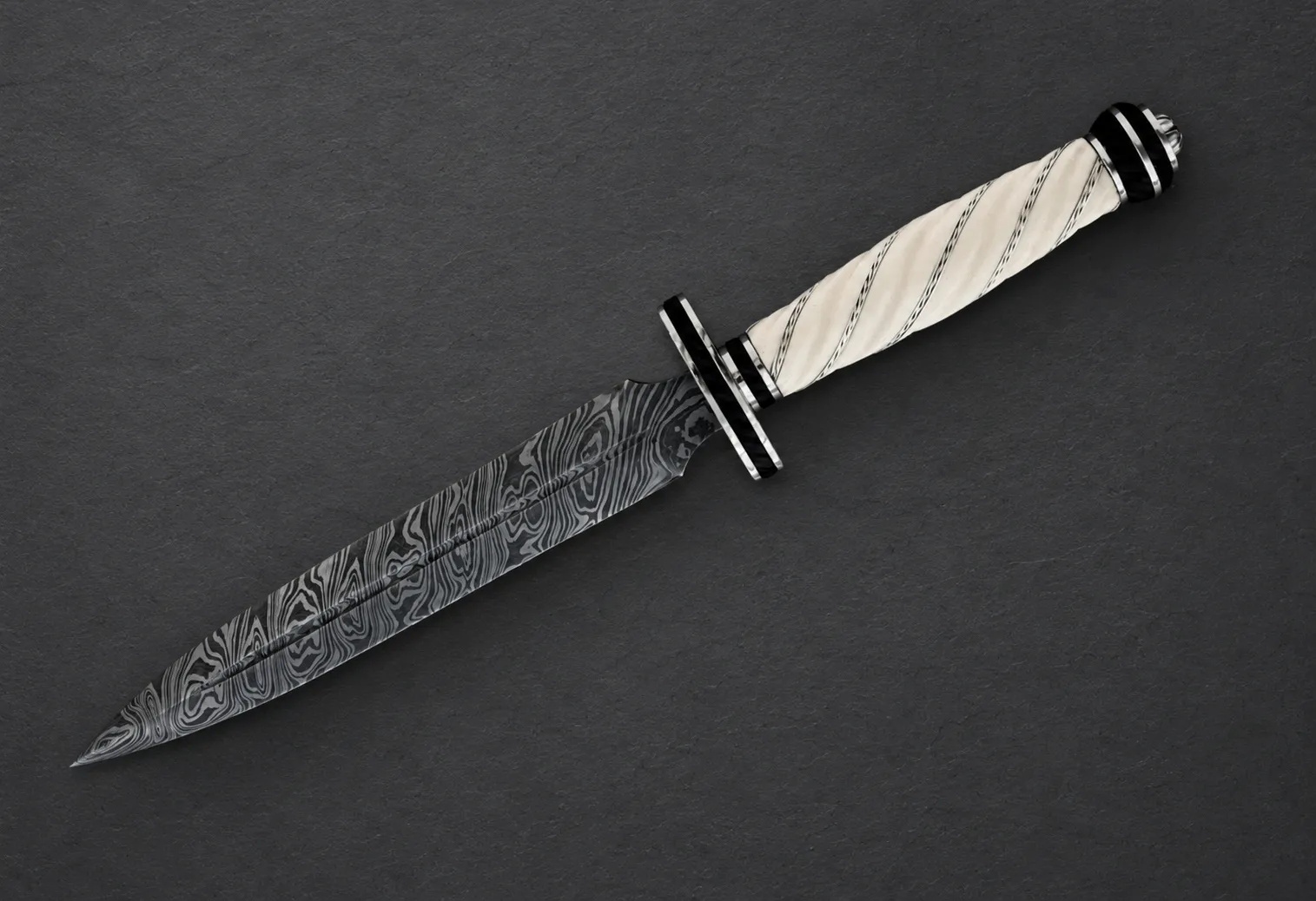 Handmade daggers by Lloyd Harding