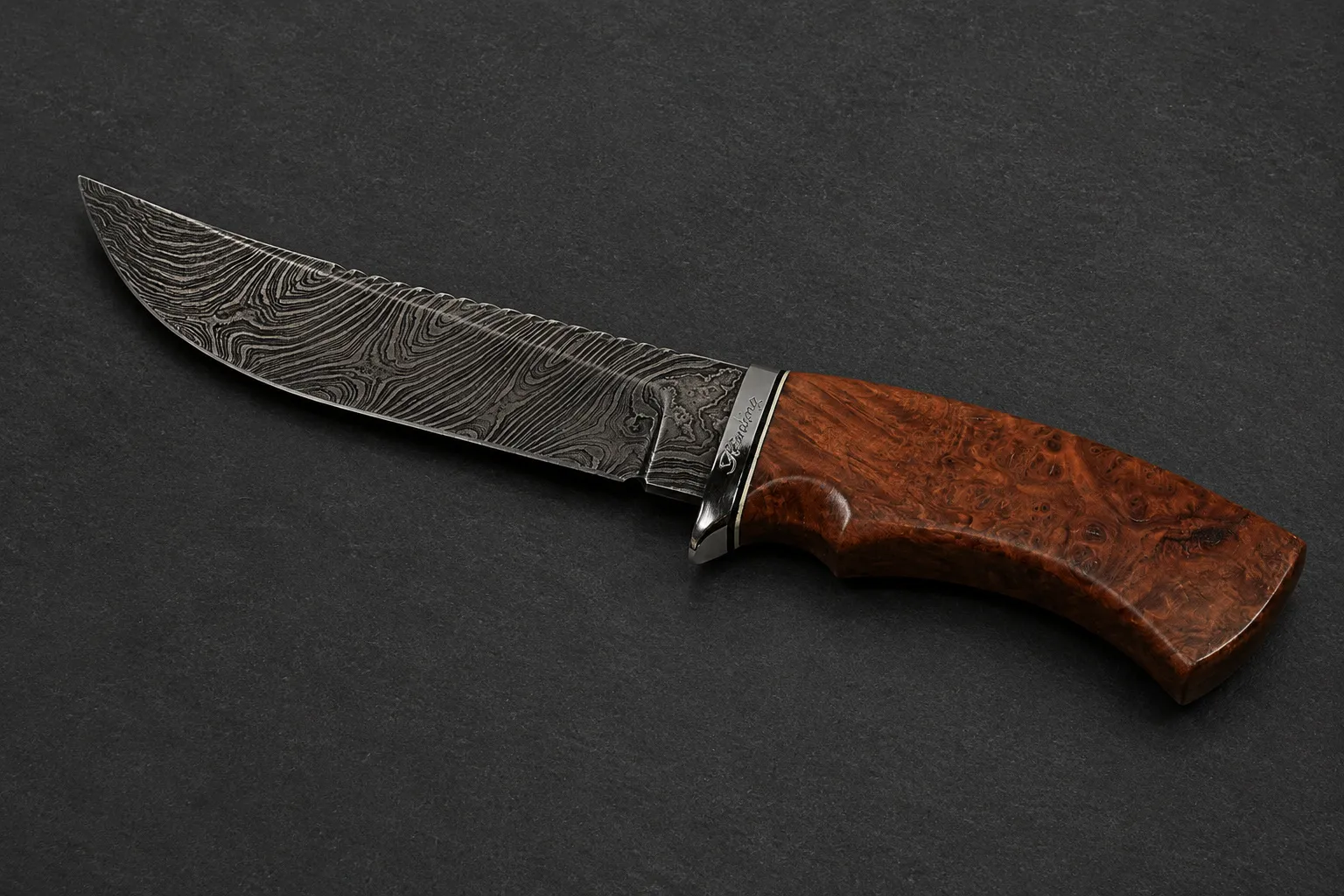 Handmade hunting knives by Lloyd Harding