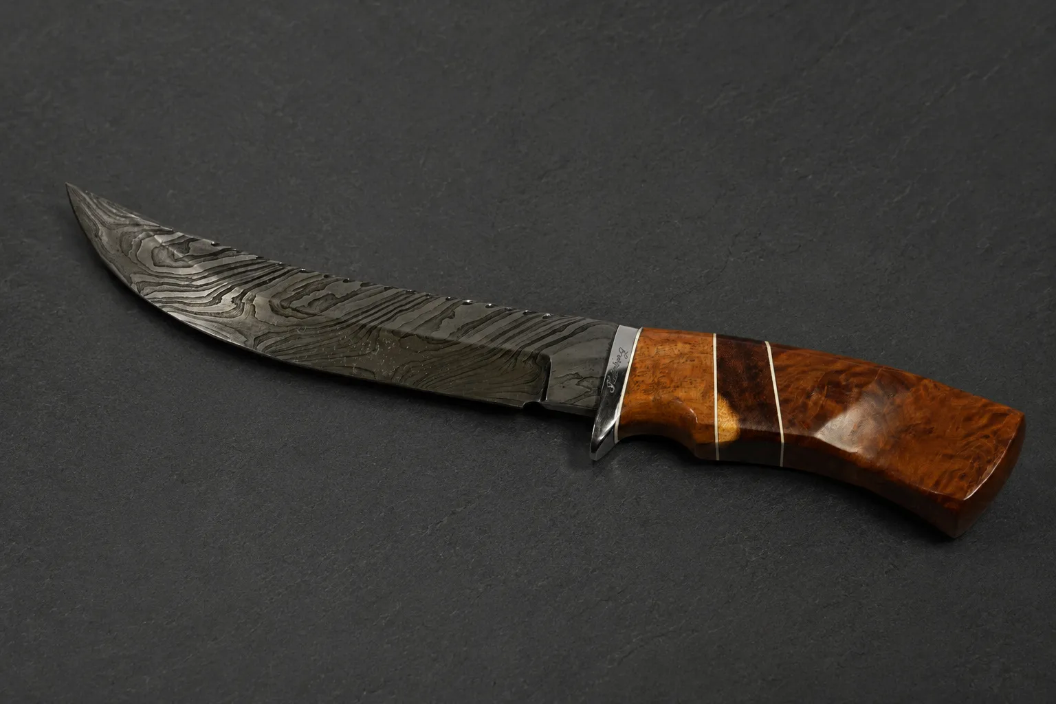 Handmade hunting knives by Lloyd Harding