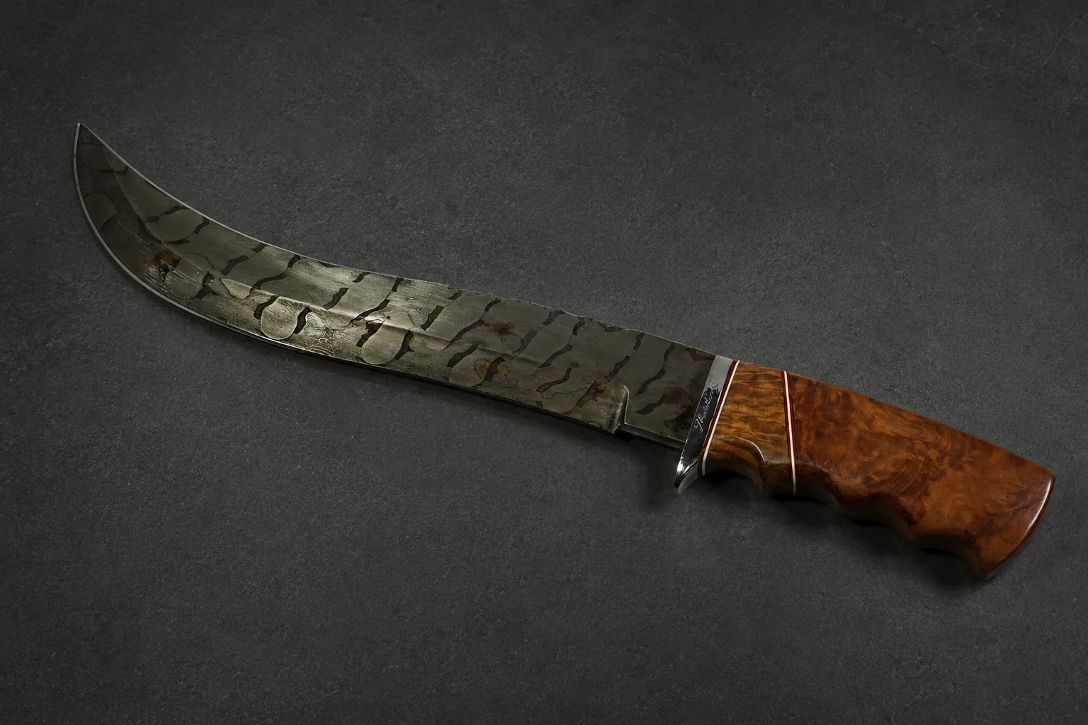 Handmade hunting knives by Lloyd Harding