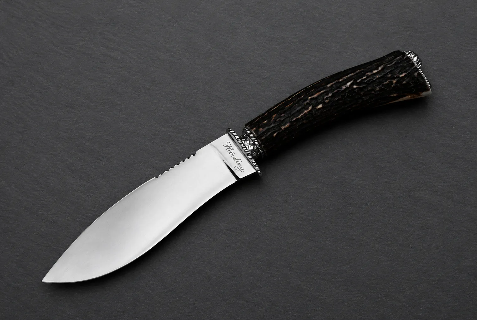 Handmade hunting knives by Lloyd Harding