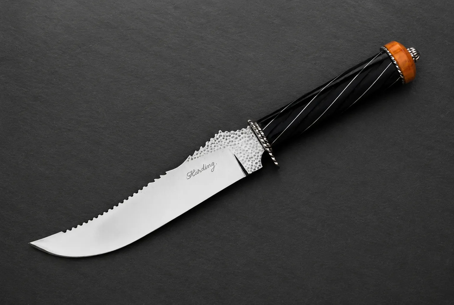 Handmade hunting knives by Lloyd Harding