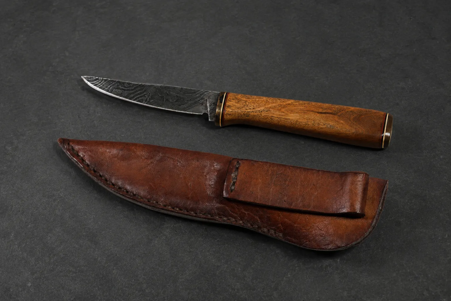 Handmade miniature knives by Lloyd Harding