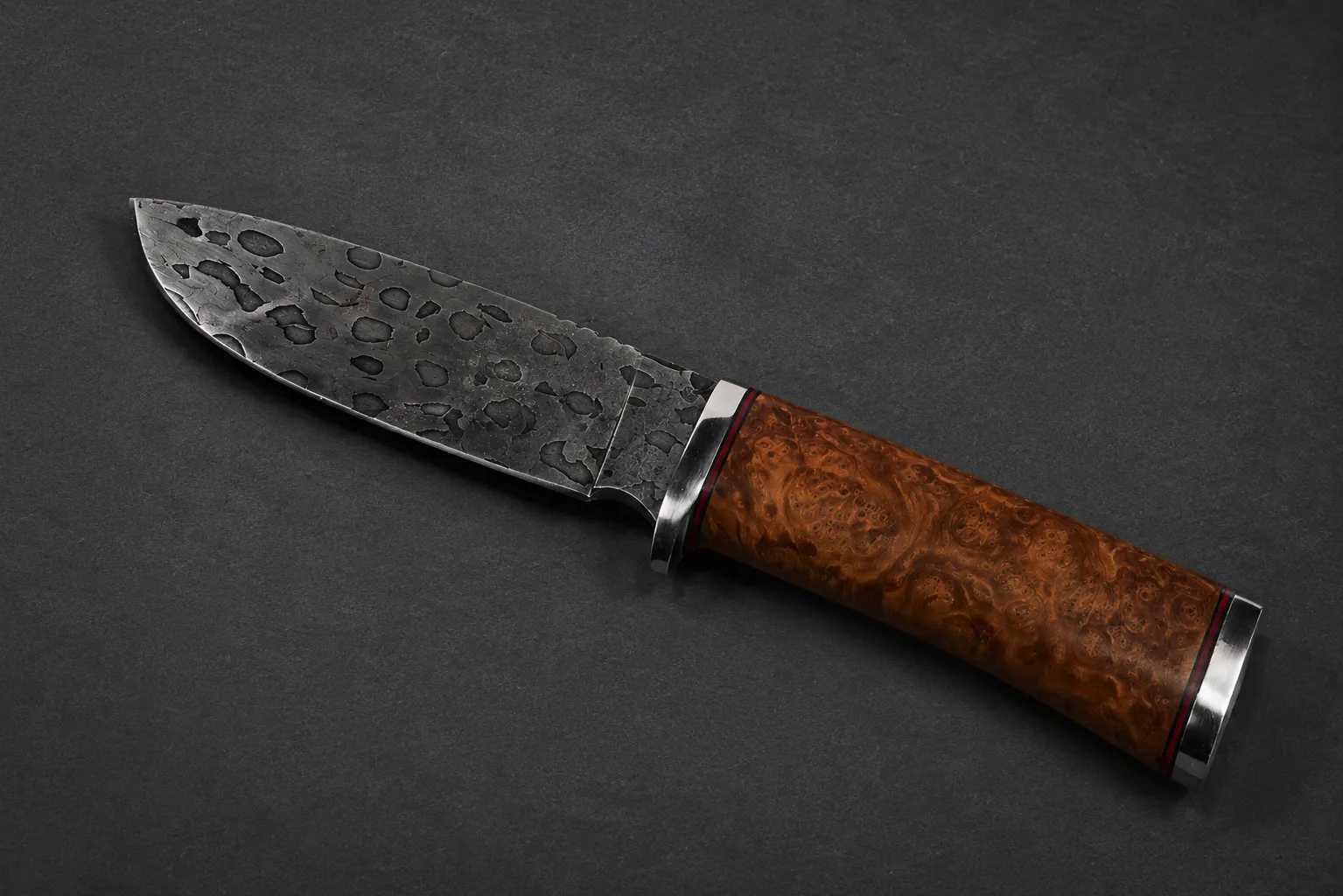 Handmade skinning knives by Lloyd Harding