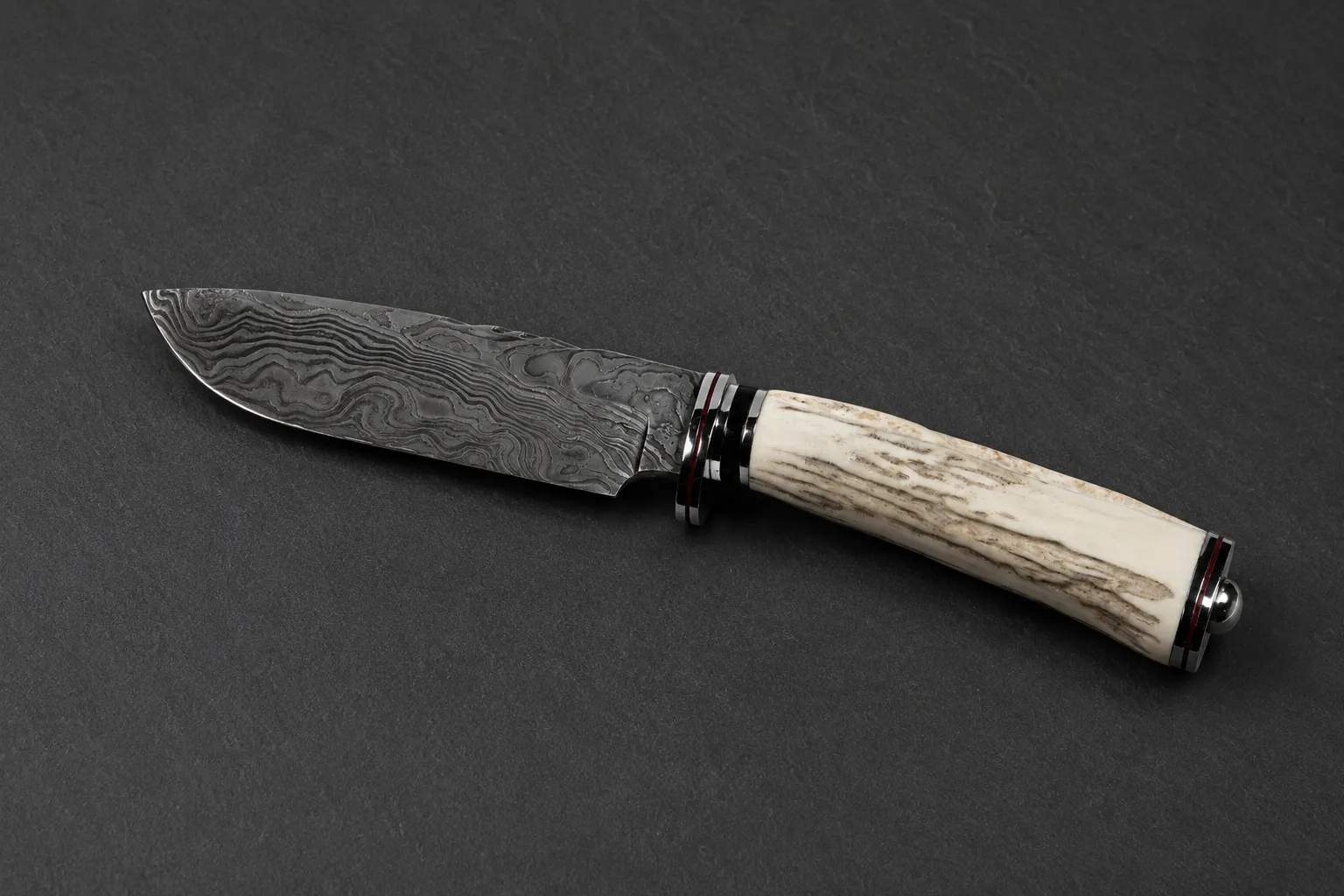 Handmade skinning knives by Lloyd Harding
