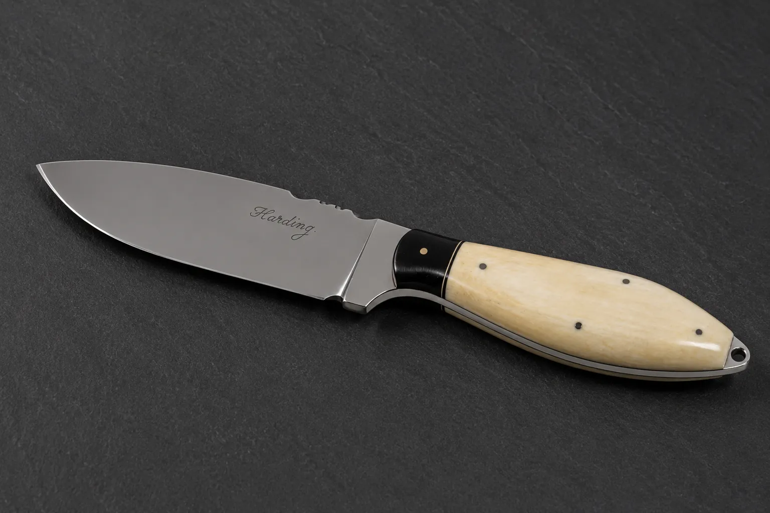 Handmade skinning knives by Lloyd Harding