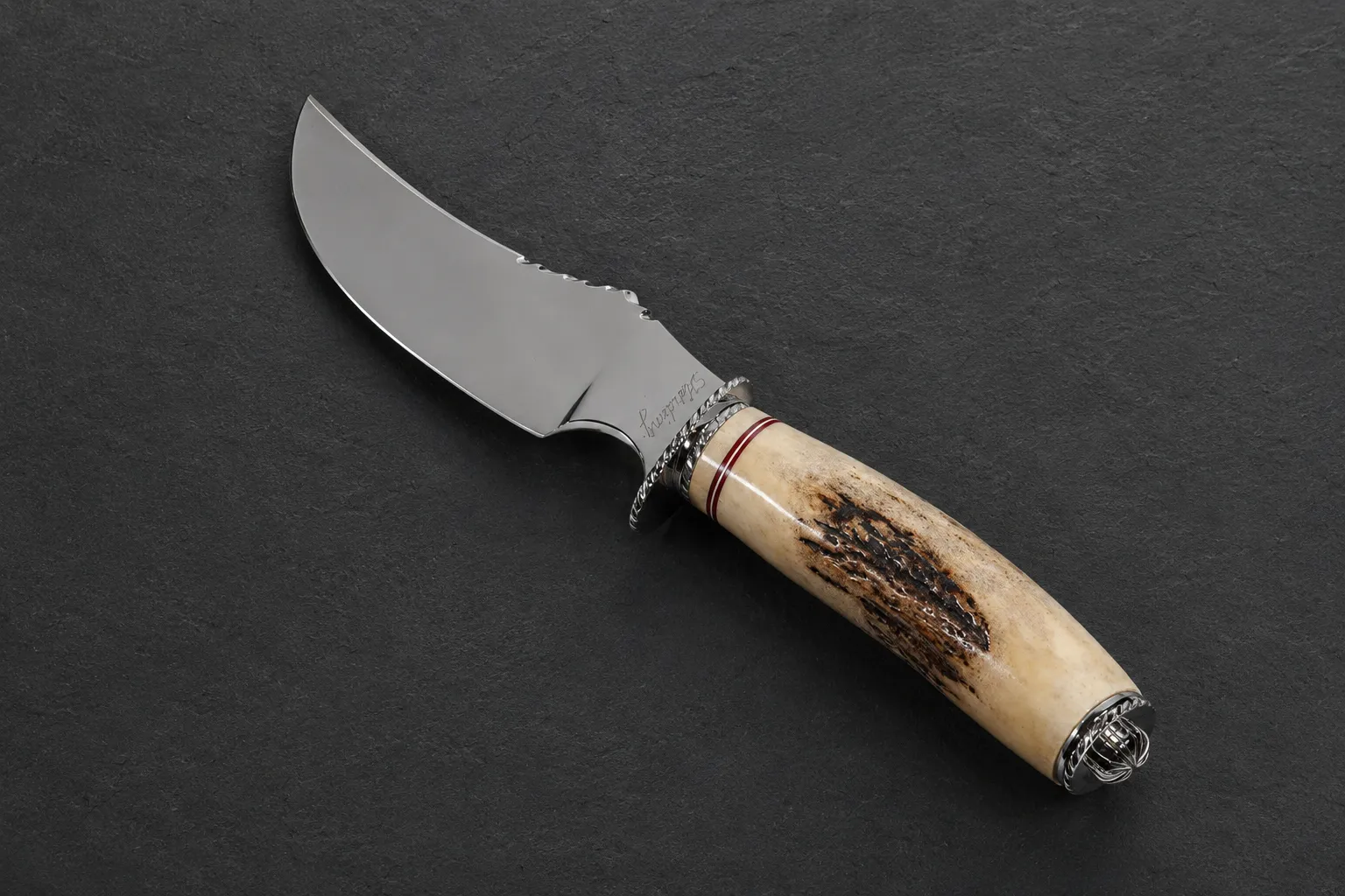 Handmade skinning knives by Lloyd Harding
