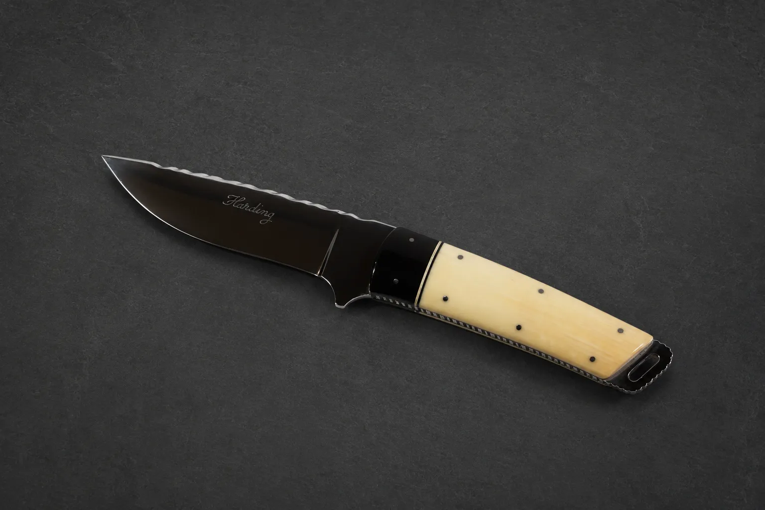 Handmade skinning knives by Lloyd Harding