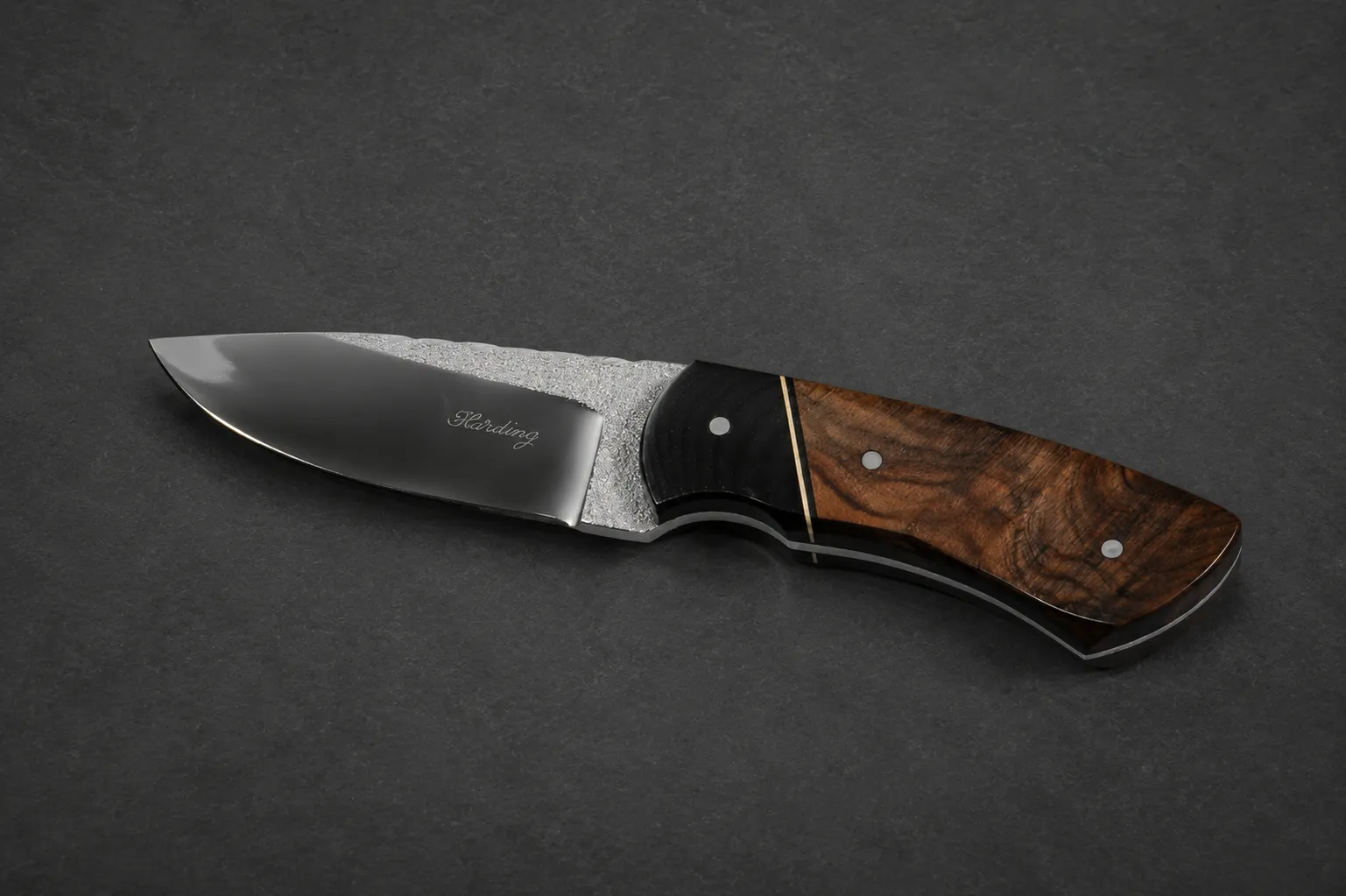 Handmade skinning knives by Lloyd Harding
