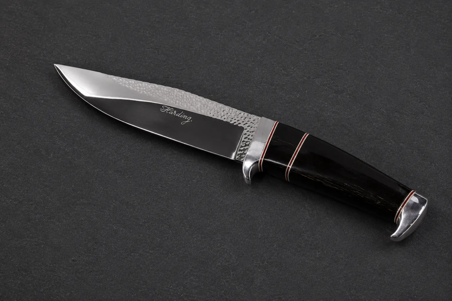 Handmade skinning knives by Lloyd Harding