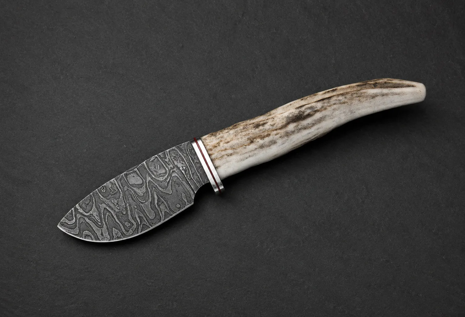 Handmade skinning knives by Lloyd Harding