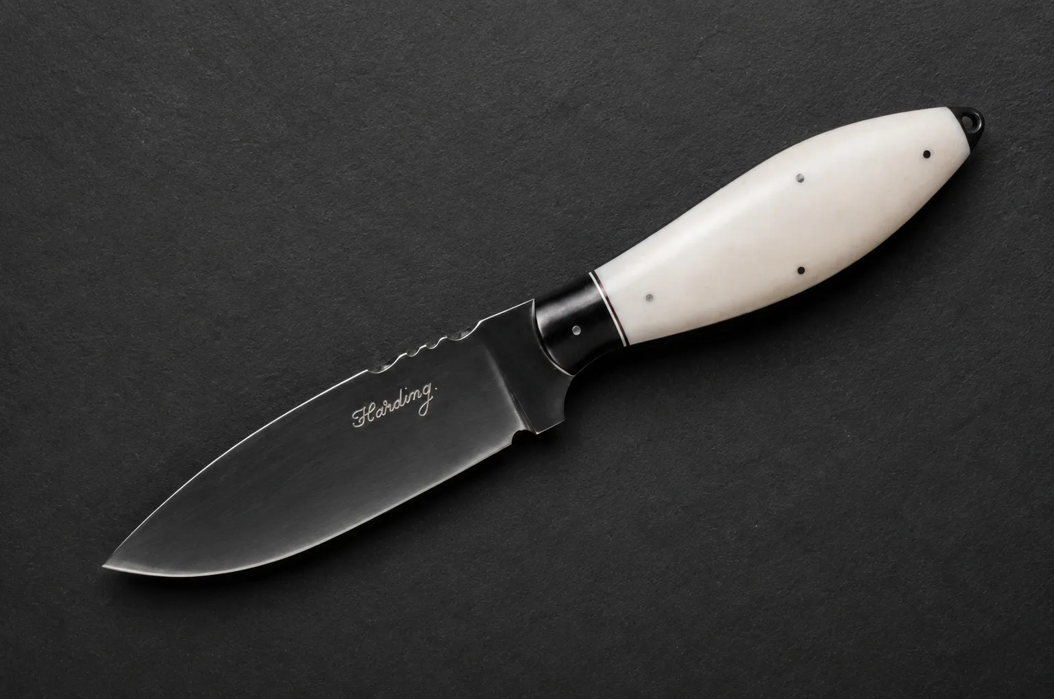 Handmade skinning knives by Lloyd Harding
