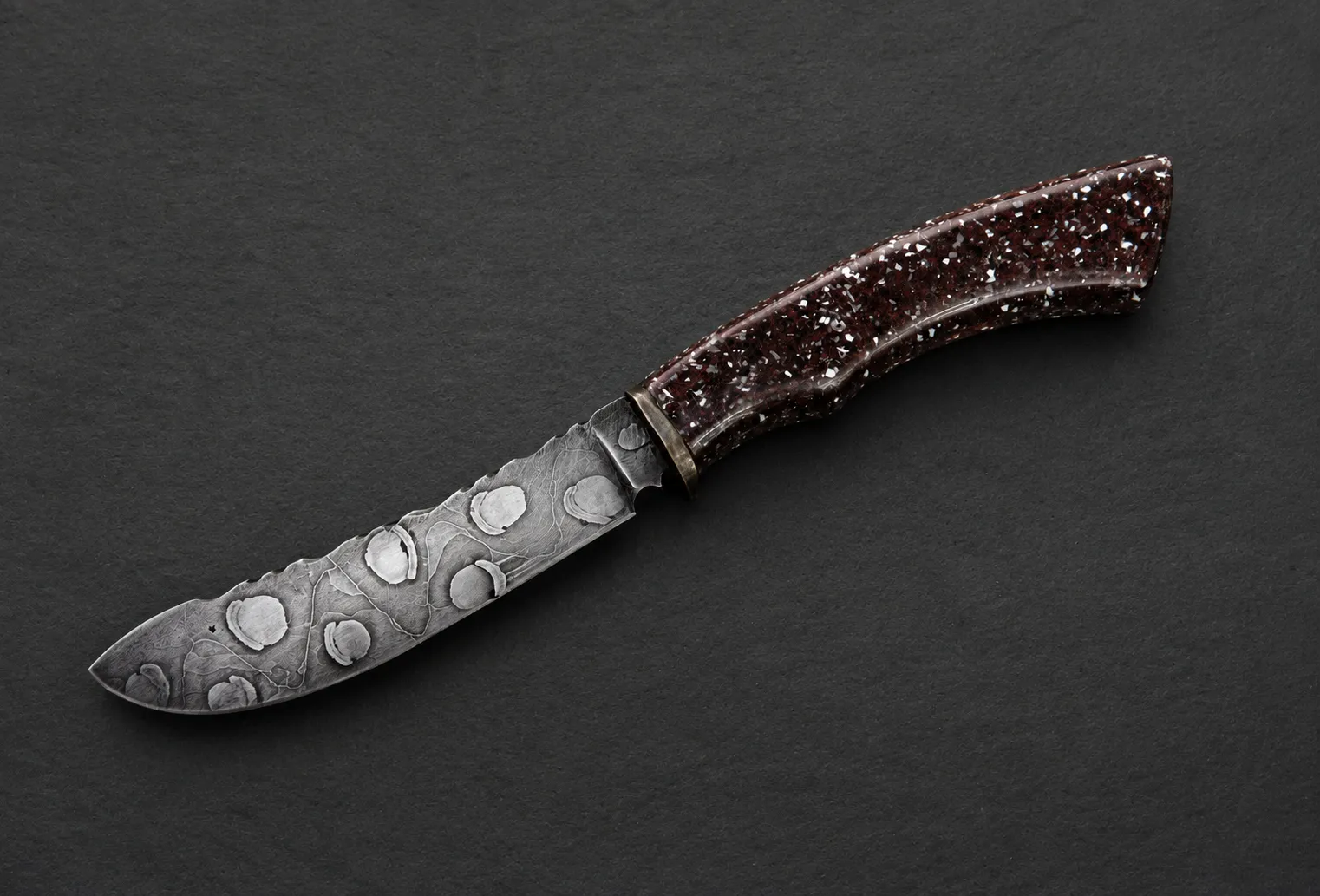 Handmade skinning knives by Lloyd Harding