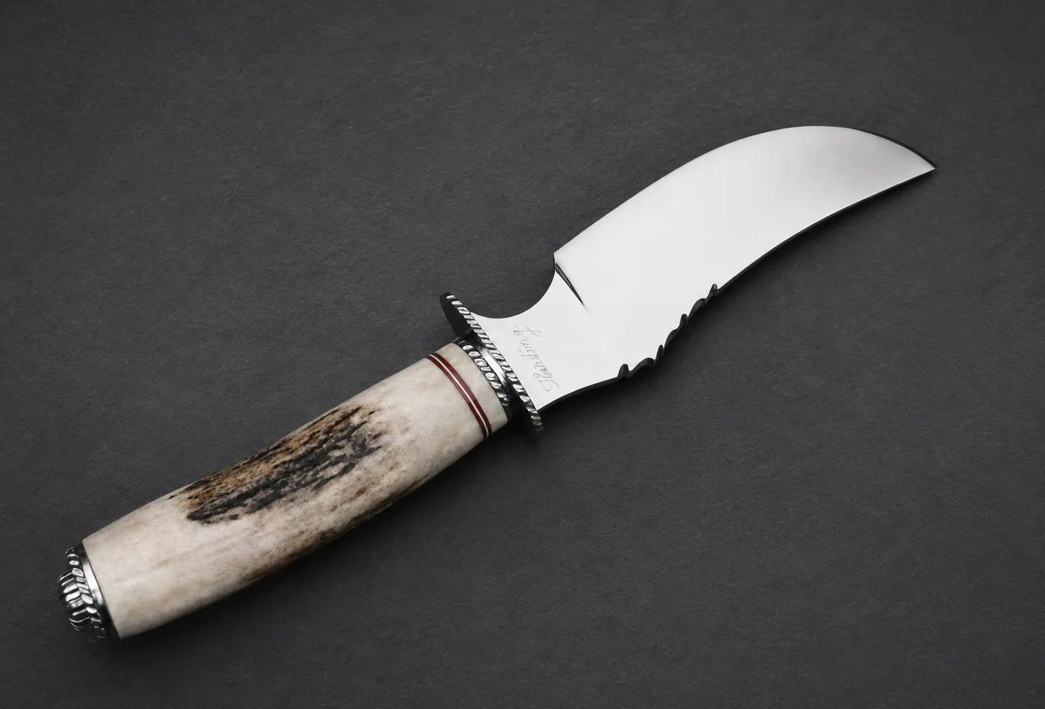 Handmade skinning knives by Lloyd Harding