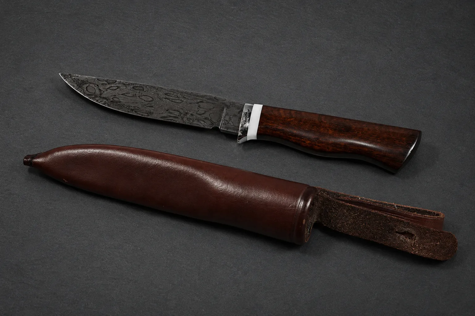Handmade utility knives by Lloyd Harding