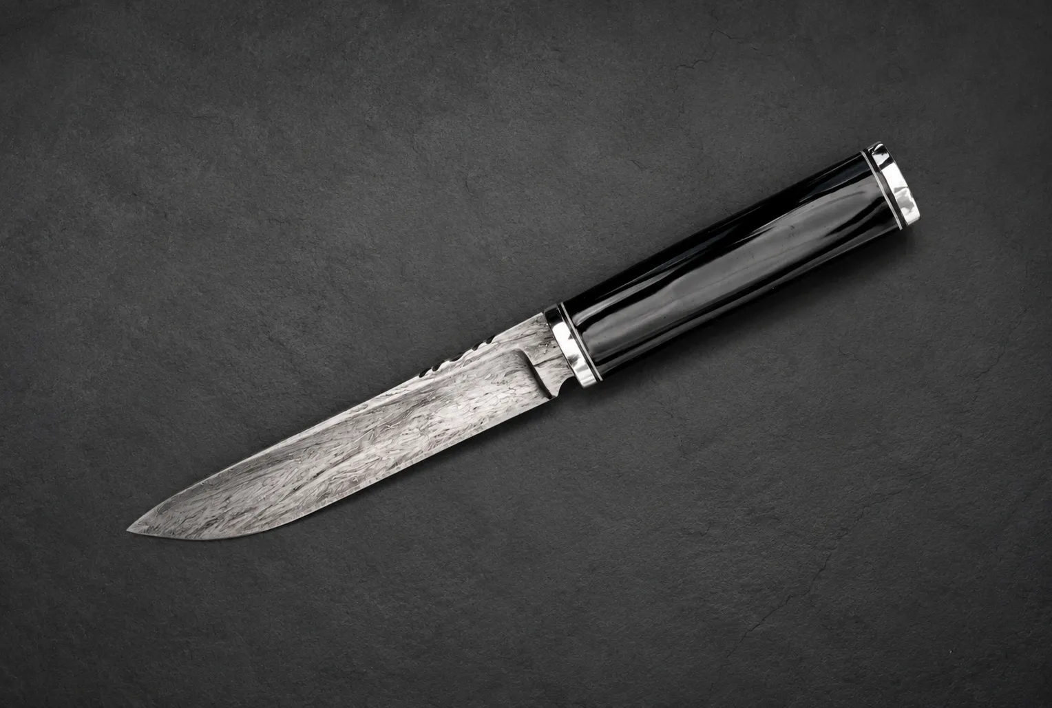 Handmade utility knives by Lloyd Harding