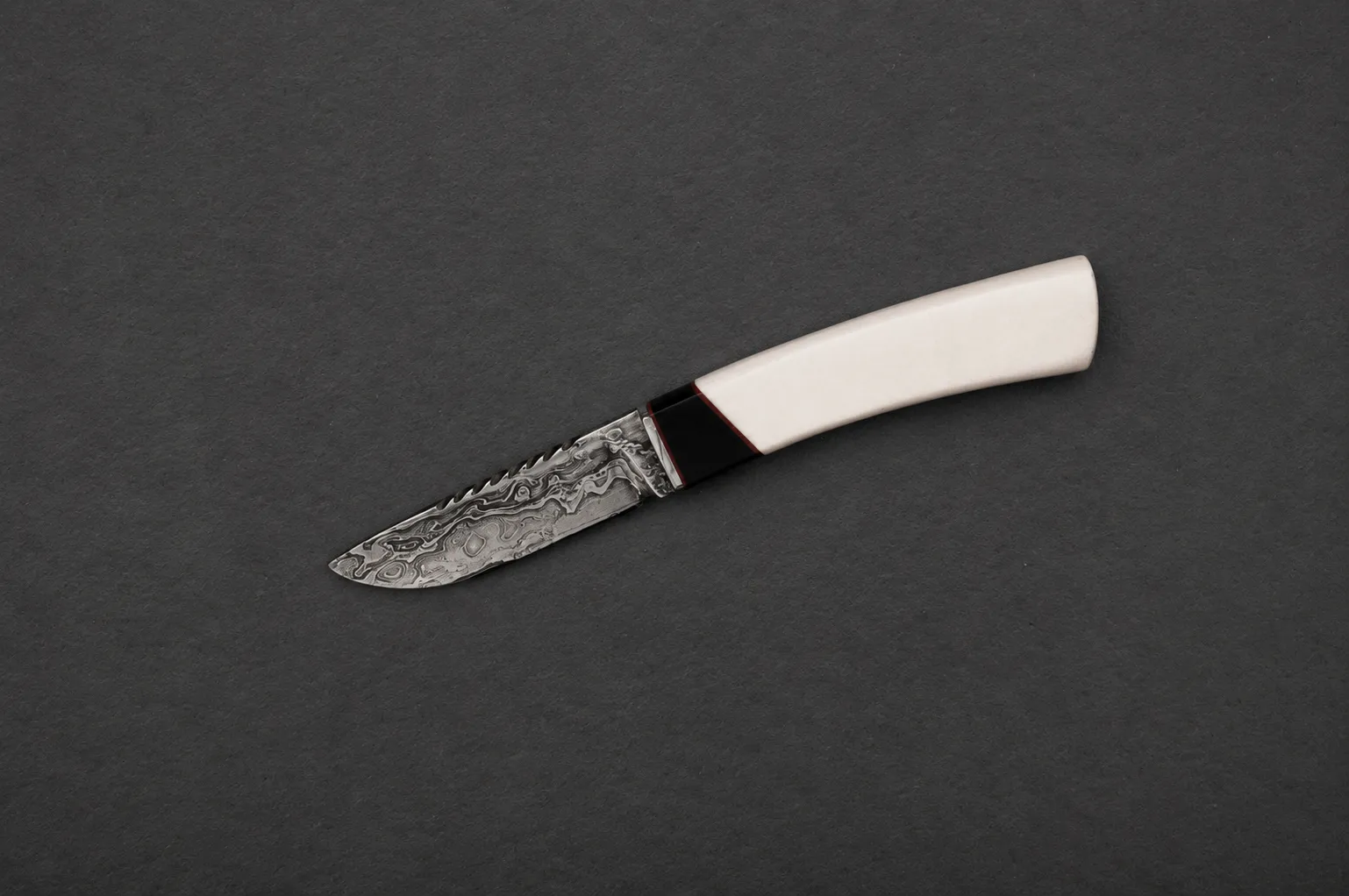 Handmade utility knives by Lloyd Harding